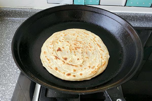 自制椒盐手抓饼的做法图解9