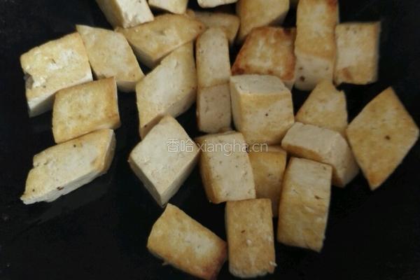 干煎培根豆腐的做法图解4