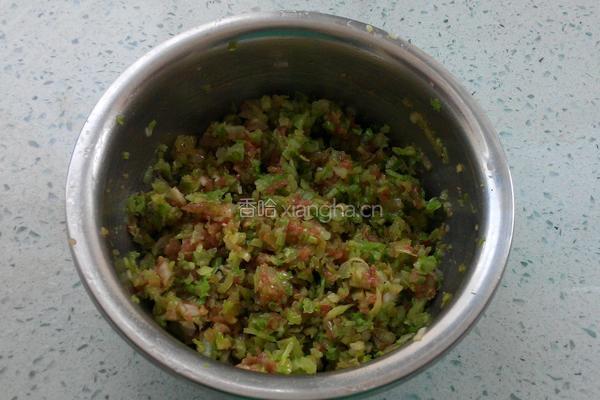 卷心菜肉包子的做法图解4