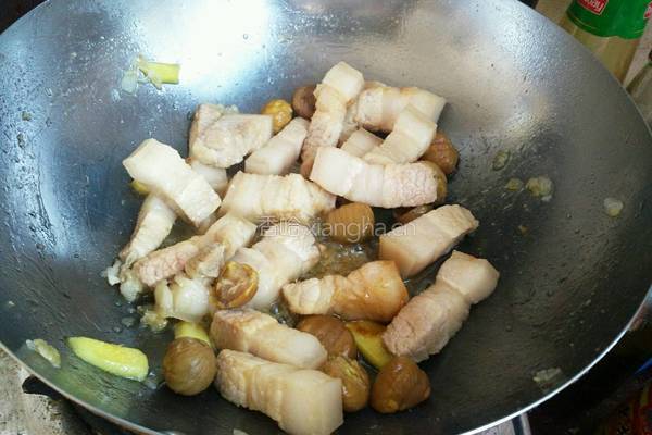 栗子红烧肉的做法图解7