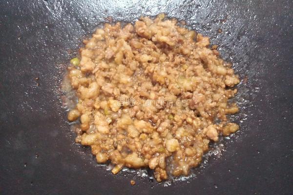 肉酱意面的做法图解3