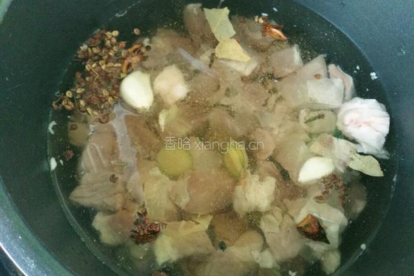 山药胡萝卜牛肉汤的做法图解3