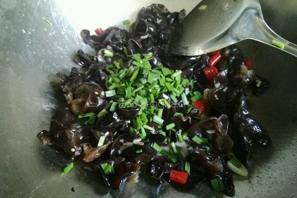 泡椒木耳的做法图解10