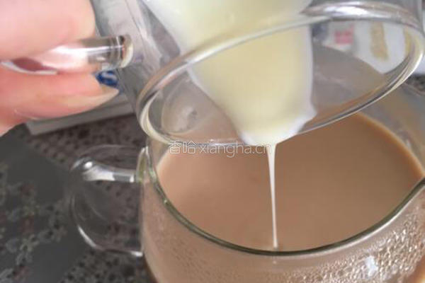 自制港式奶茶（重新上传）的做法图解3