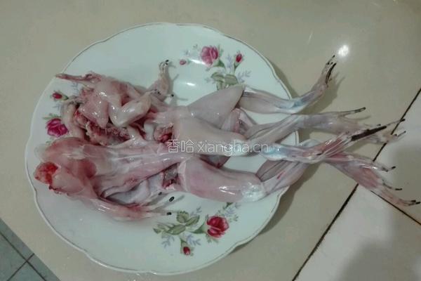 红烧牛蛙的做法图解1