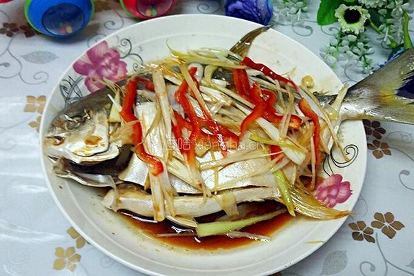 清蒸金鲳鱼的做法图解7