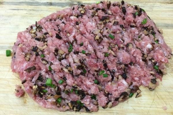 肉末小馄饨的做法图解2