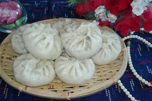 槐花韭菜鸡蛋包子的做法图解25