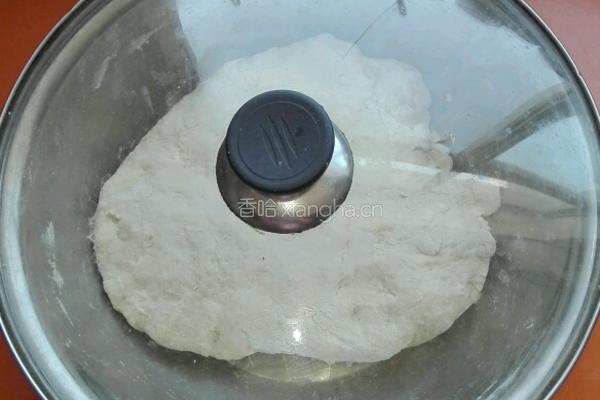 槐花韭菜鸡蛋包子的做法图解10