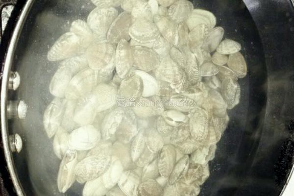 葱香蛤蜊肉的做法图解2
