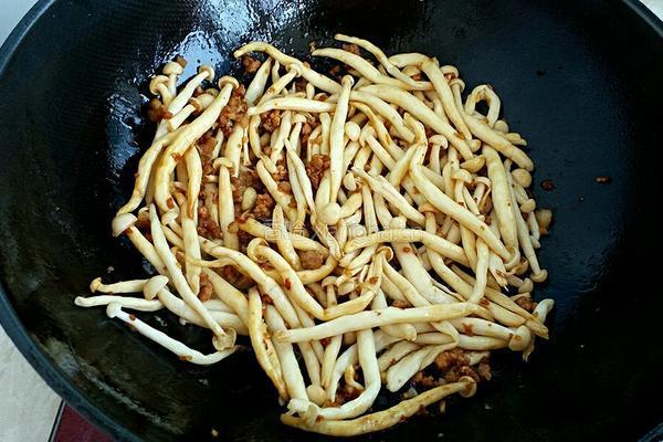 干煸茶树菇的做法图解6