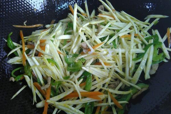 青椒茭白炒肉丝的做法图解6