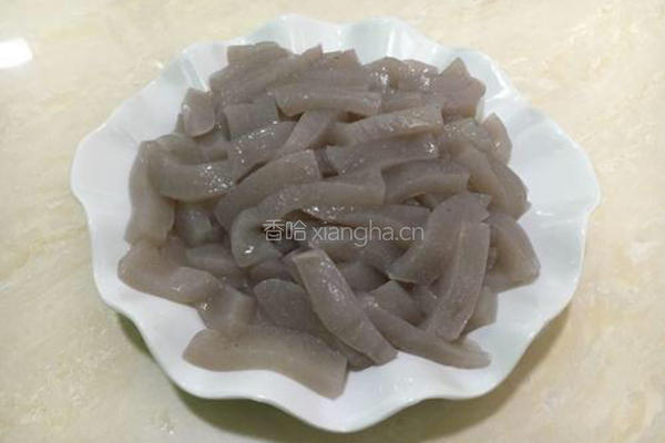 酸菜魔芋豆腐的做法图解1