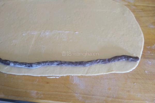 自创…豆沙卷的做法图解5