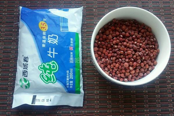 红豆牛奶冰沙的做法图解1
