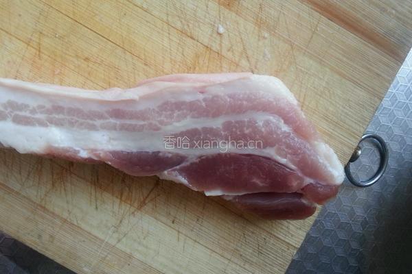土豆烧肉的做法图解1