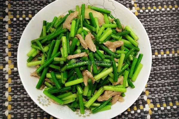 炒蒜苗的做法图解4