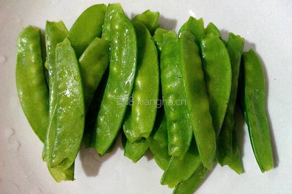 蚝汁口蘑荷兰豆的做法图解2
