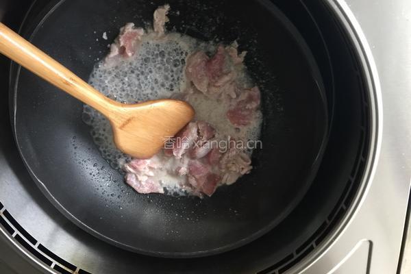土豆青豆海鲜菇炒里脊肉的做法图解3