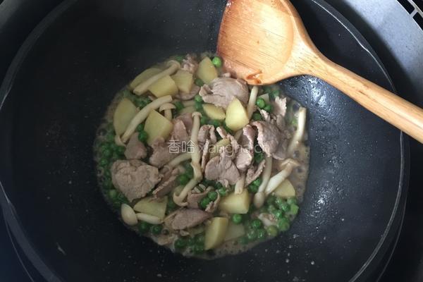 土豆青豆海鲜菇炒里脊肉的做法图解8