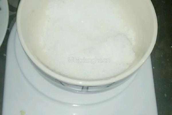老醋花生米的做法图解3