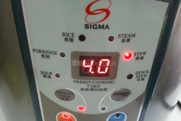 花旗参炖乌鸡汤的做法图解6