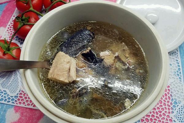 花旗参炖乌鸡汤的做法图解7