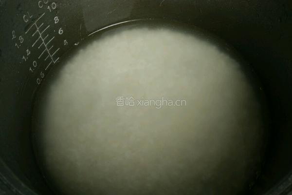 土豆腊肠焖饭的做法图解4