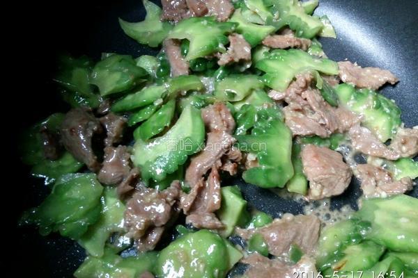 苦瓜牛肉的做法图解11