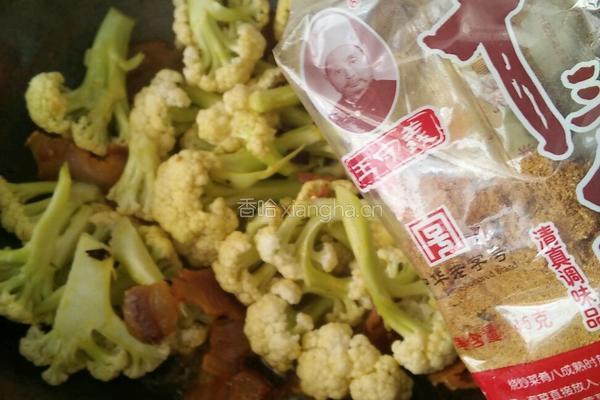 干煸腊味菜花的做法图解8