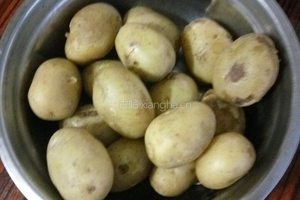 酱烧小土豆的做法图解1
