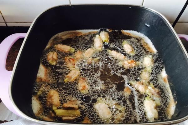 糖醋排骨之土豆版的做法图解4