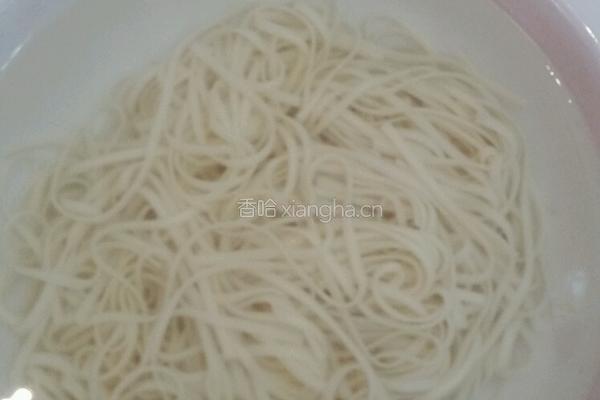 西红柿豆角凉面的做法图解7