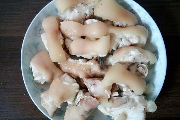 花生猪蹄汤的做法图解6
