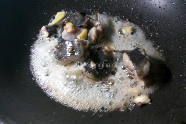 鲶鱼烧茄子的做法图解11