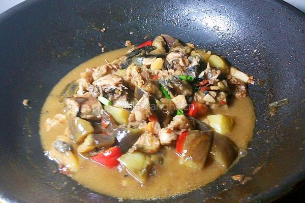 鲶鱼烧茄子的做法图解18