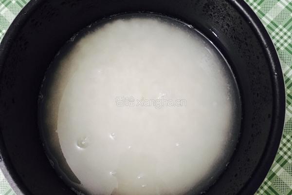 菠萝糯米饭的做法图解1