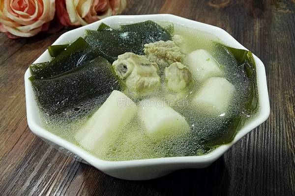 山药海带排骨汤的做法图解7