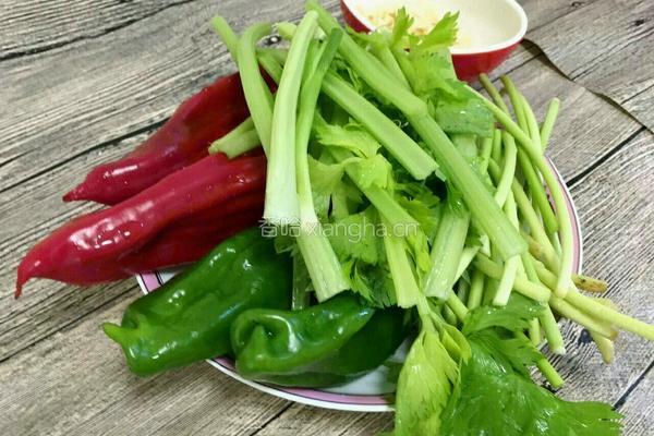 羊肉炒面的做法图解2