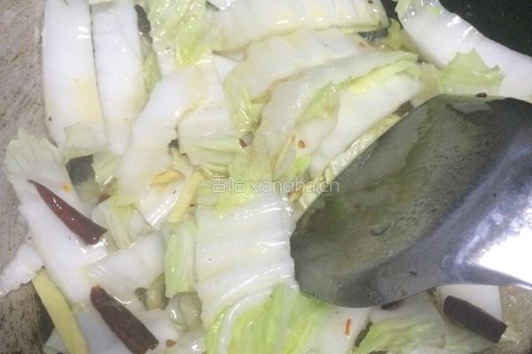 白菜炒粉丝的做法图解3