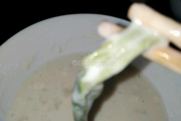 酥炸香椿的做法图解3