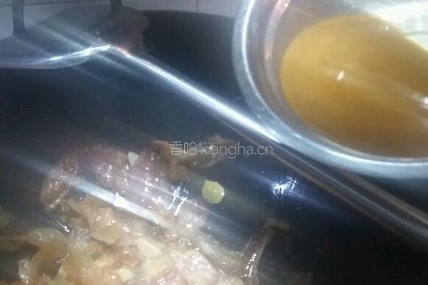 花菜炒腊肉的做法图解11