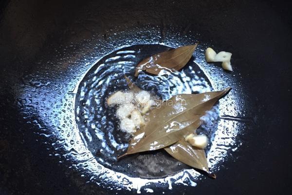 辣鸡腿炒青豆的做法图解2