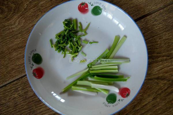 拌老虎菜的做法图解2