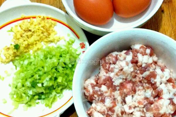 肉末蛋饺的做法图解1