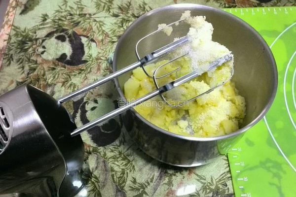 蓝莓酱土豆泥的做法图解4
