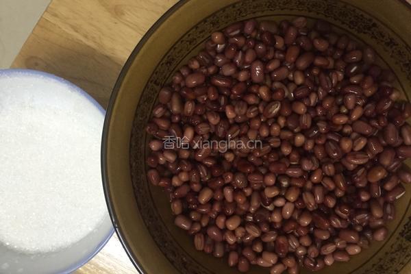 自制蜜红豆的做法图解1