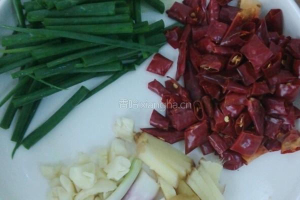 香辣啤酒小龙虾的做法图解2