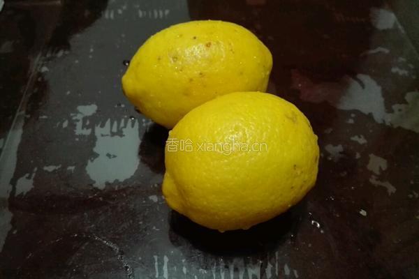 自制柠檬水的做法图解1