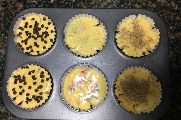 蜂蜜芝麻巧克力豆小蛋糕的做法图解8